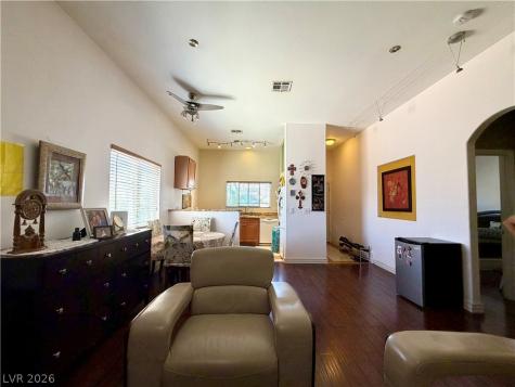 6752 Arroyo Avenue Las Vegas NV 89103