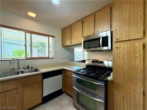 6752 Arroyo Avenue Las Vegas NV 89103