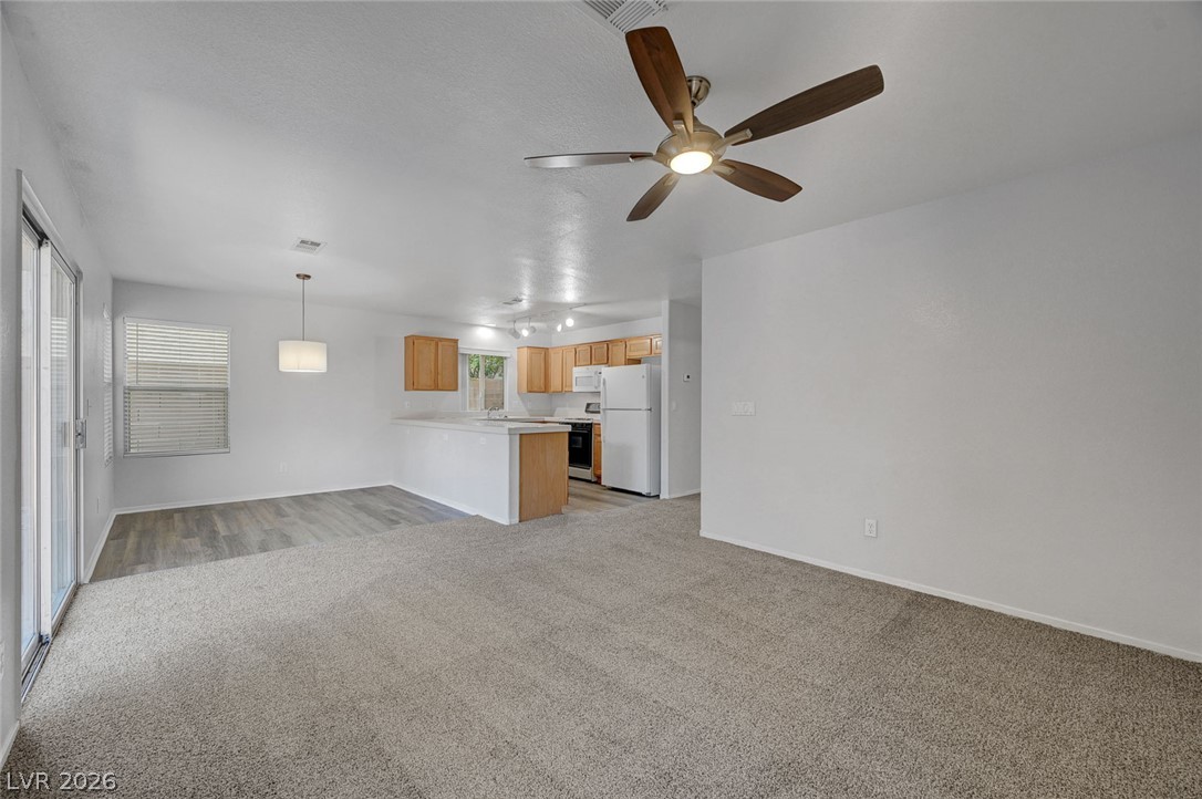 9821 Peseo Cresta Avenue Las Vegas NV 89117