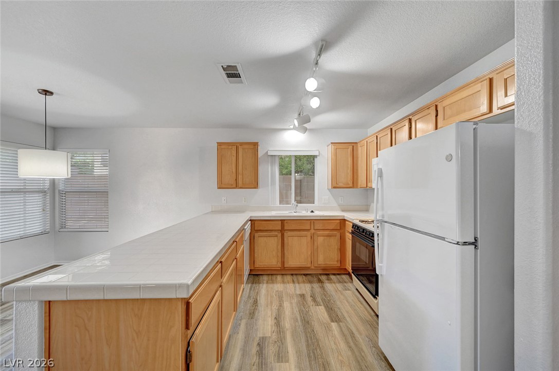 9821 Peseo Cresta Avenue Las Vegas NV 89117