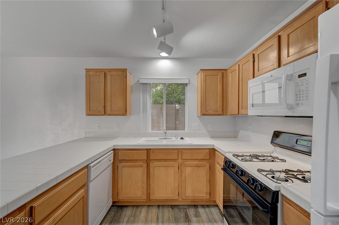 9821 Peseo Cresta Avenue Las Vegas NV 89117