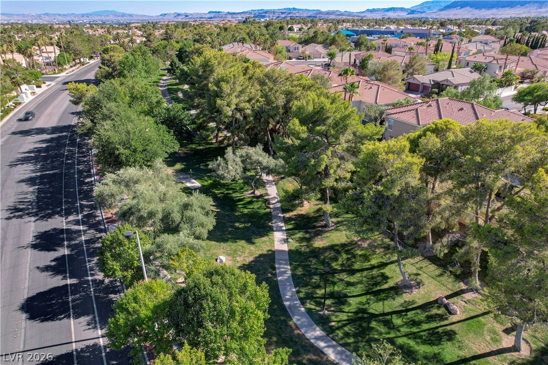9821 Peseo Cresta Avenue Las Vegas NV 89117