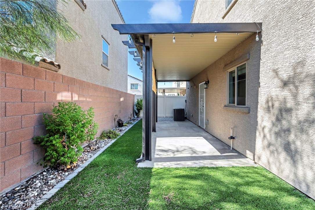 2483 Silk Tree Mimosa Street Las Vegas NV 89115