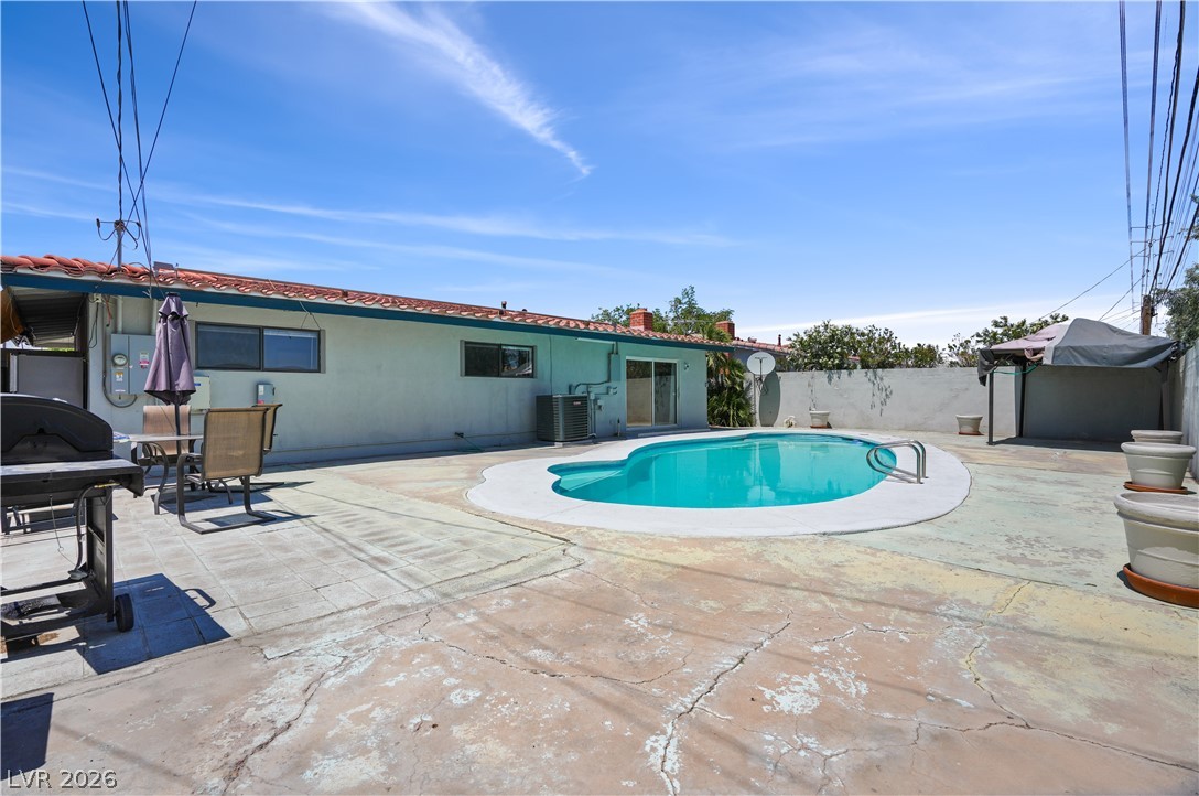 213 Shadow Lane Las Vegas NV 89106