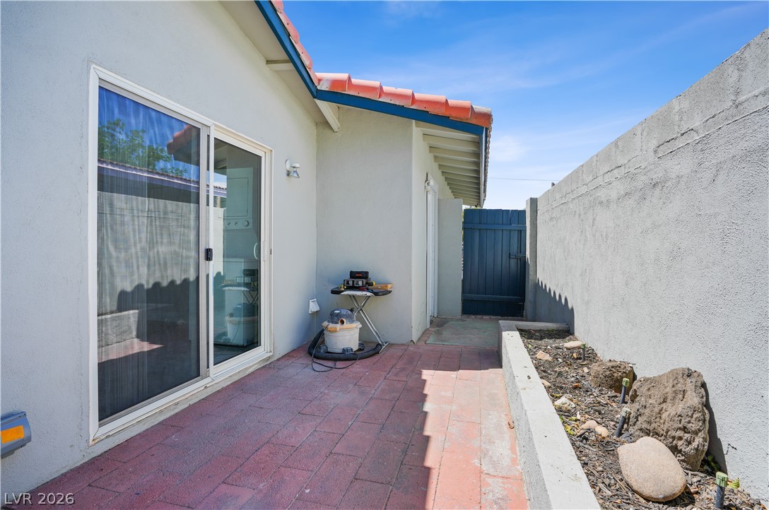213 Shadow Lane Las Vegas NV 89106