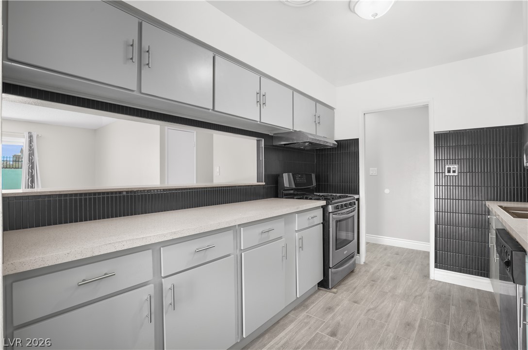 213 Shadow Lane Las Vegas NV 89106
