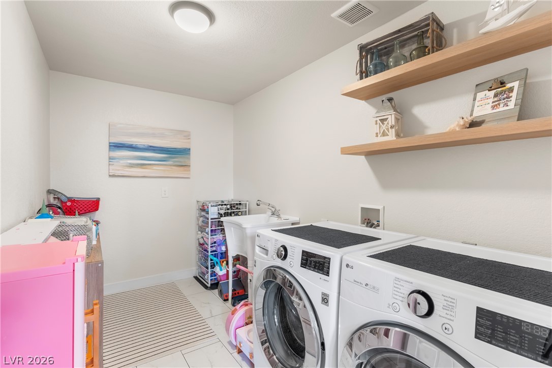 2416 Goldenmoon Street Las Vegas NV 89108