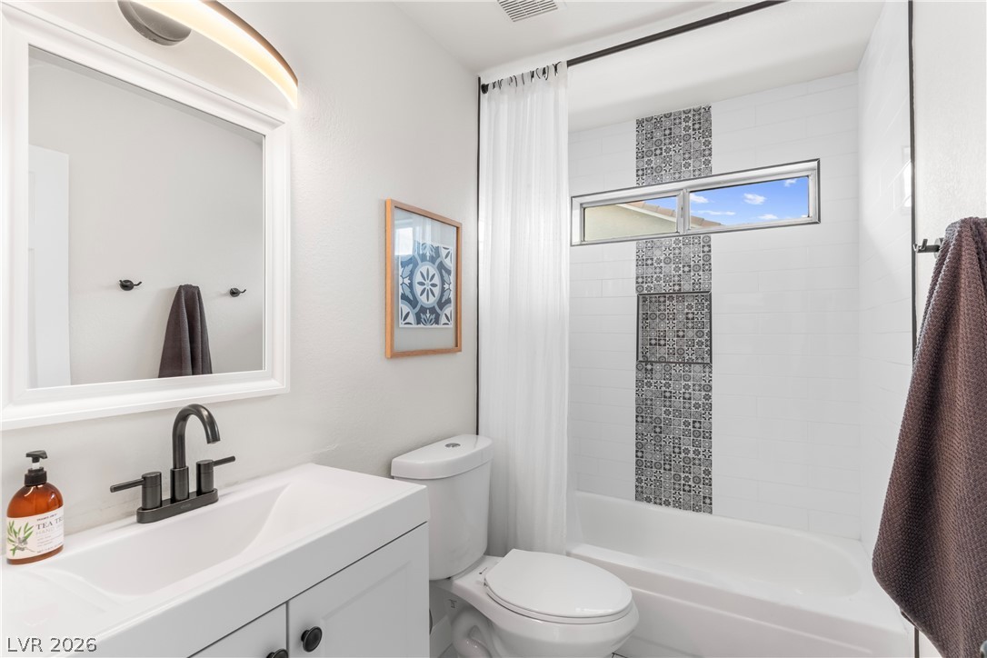 2416 Goldenmoon Street Las Vegas NV 89108