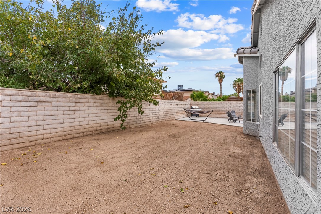 2416 Goldenmoon Street Las Vegas NV 89108
