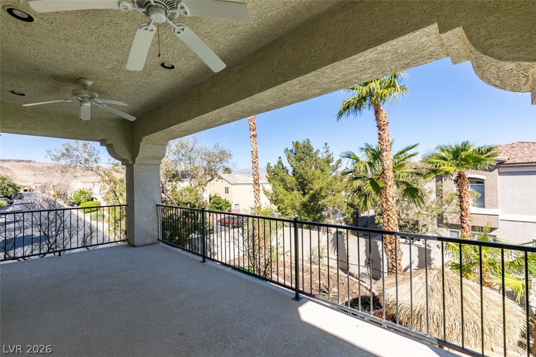 10 Gulf Pines Avenue Las Vegas NV 89148