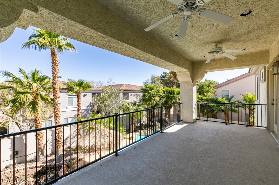 10 Gulf Pines Avenue Las Vegas NV 89148