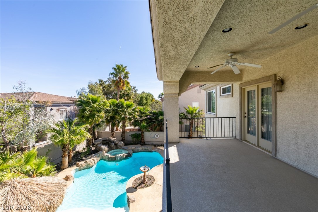 10 Gulf Pines Avenue Las Vegas NV 89148
