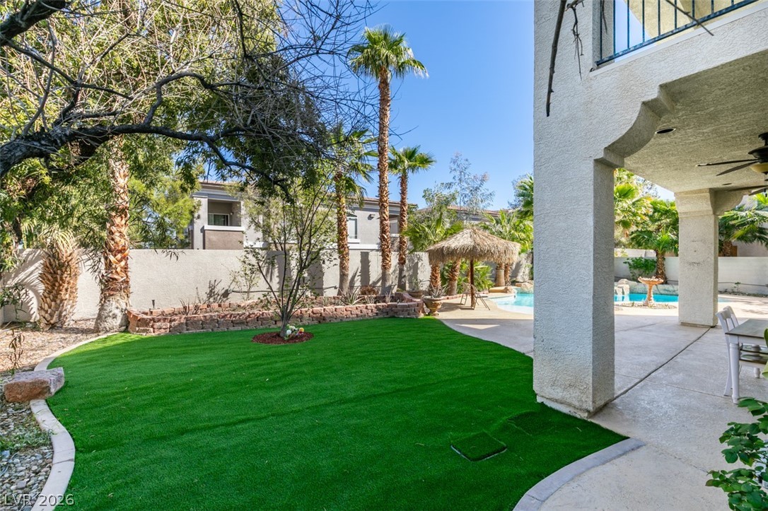 10 Gulf Pines Avenue Las Vegas NV 89148