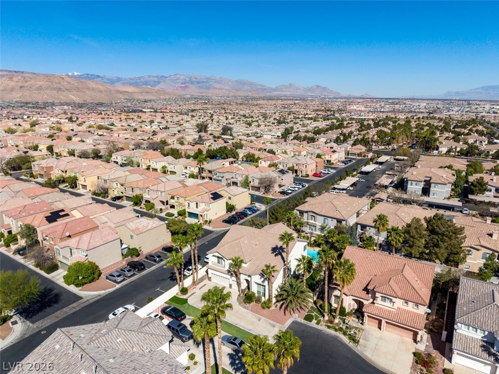 10 Gulf Pines Avenue Las Vegas NV 89148