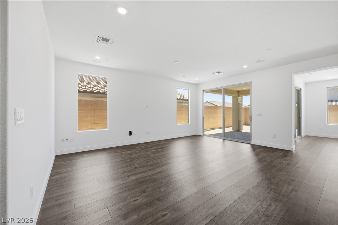 10899 Delparke Valley Avenue Las Vegas NV 89166