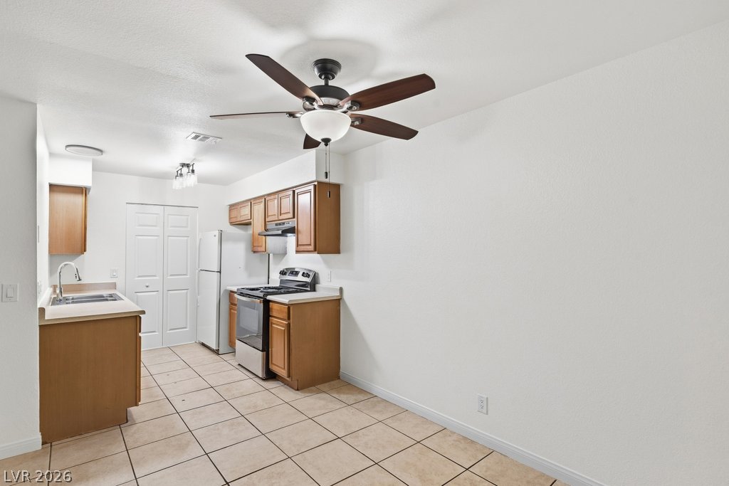 833 Hedge Way 6 Las Vegas NV 89110