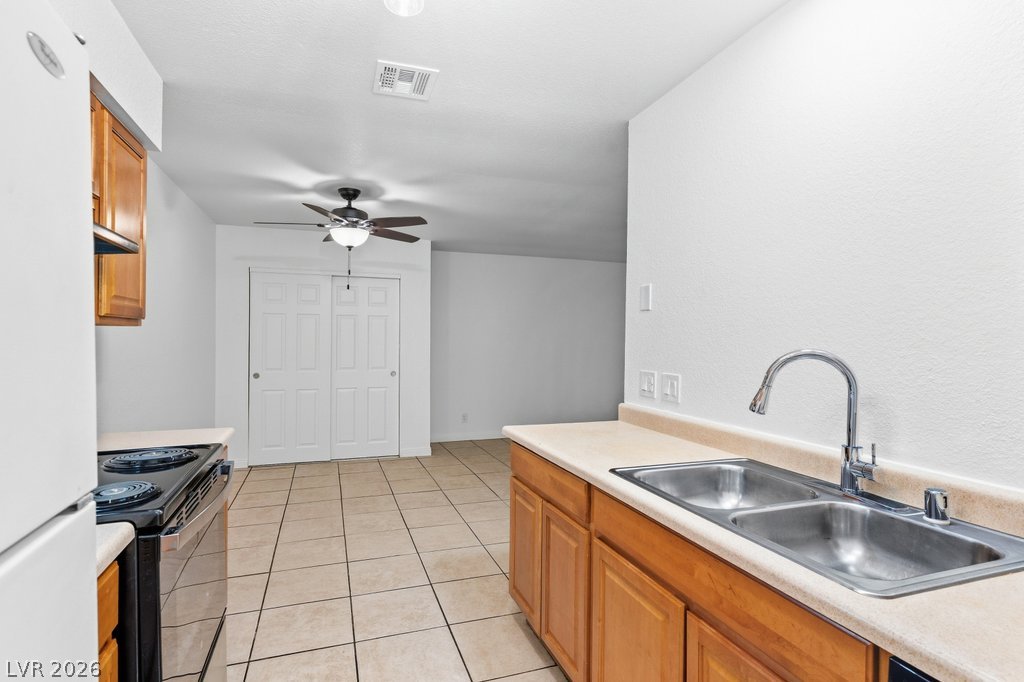 833 Hedge Way 6 Las Vegas NV 89110