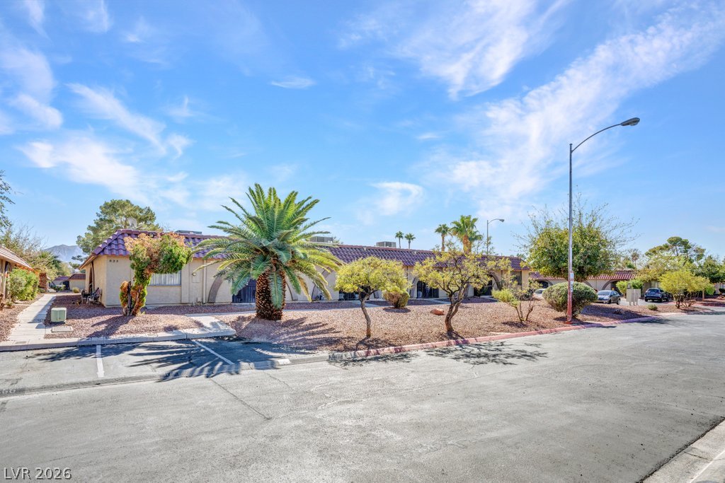 833 Hedge Way 6 Las Vegas NV 89110