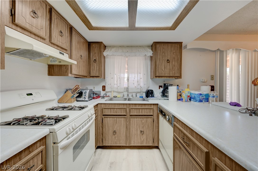 704 Willow Avenue Henderson NV 89002