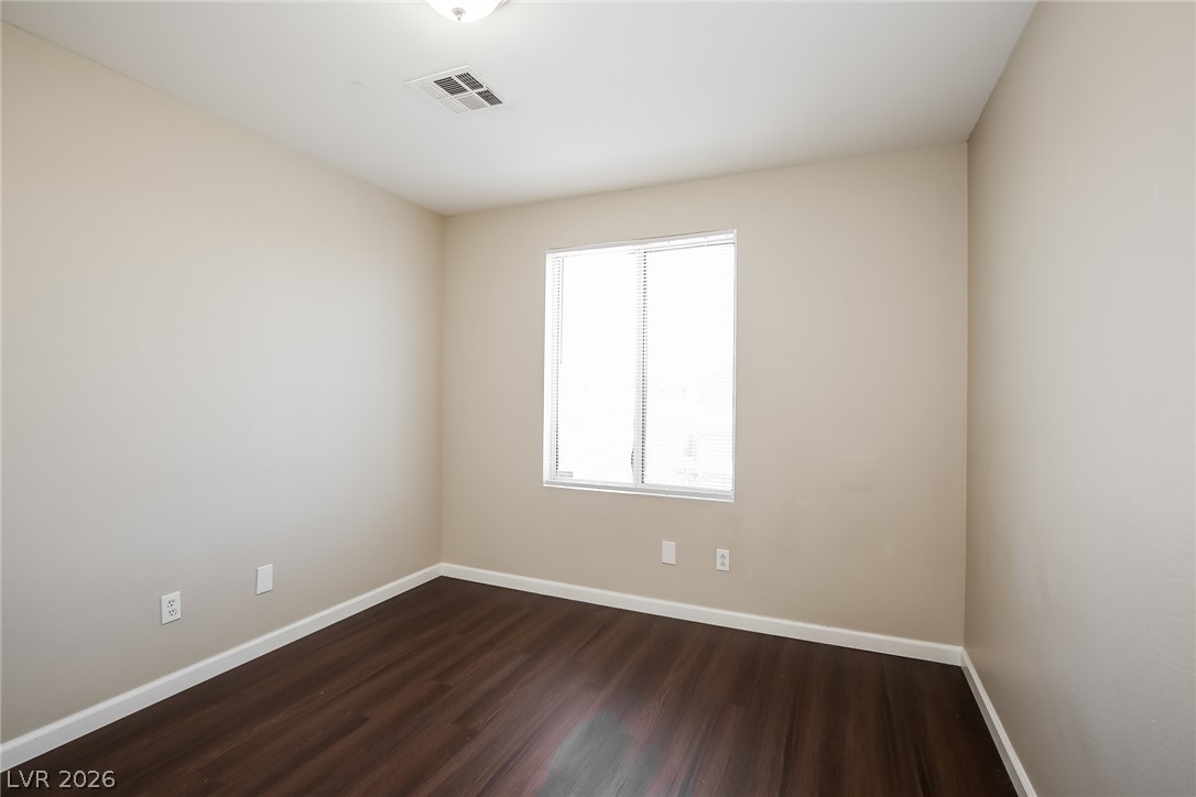 2617 Los Palos Street Las Vegas NV 89108