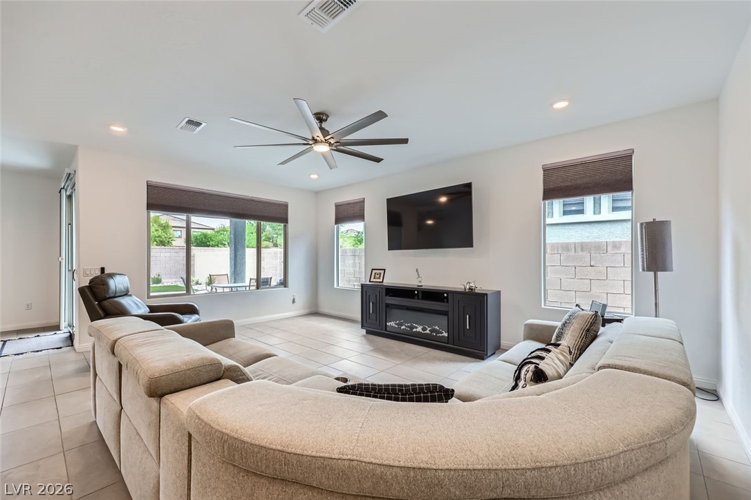 6519 Summershade Street North Las Vegas NV 89086