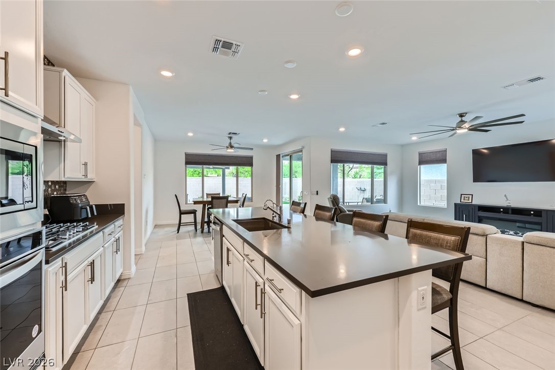 6519 Summershade Street North Las Vegas NV 89086