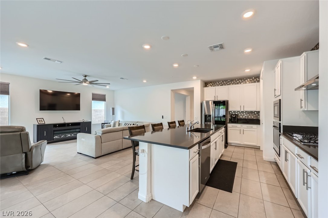 6519 Summershade Street North Las Vegas NV 89086
