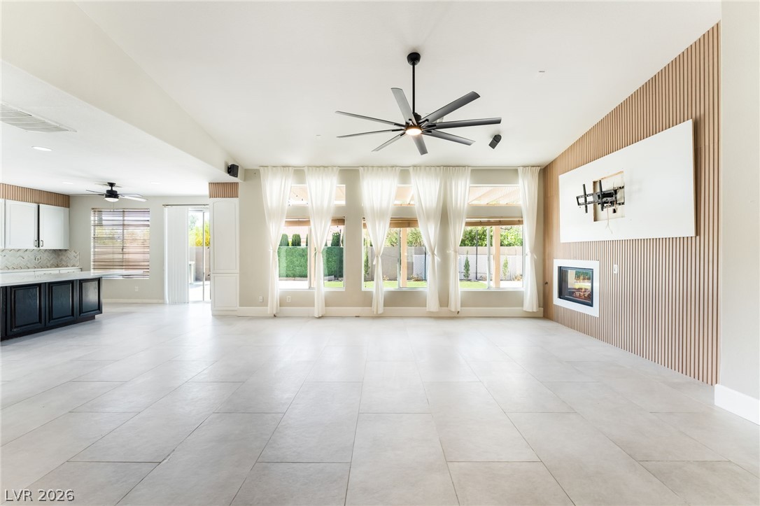 8225 Weeping Springs Avenue Las Vegas NV 89131