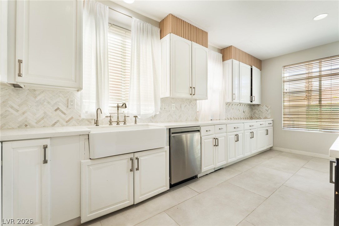 8225 Weeping Springs Avenue Las Vegas NV 89131