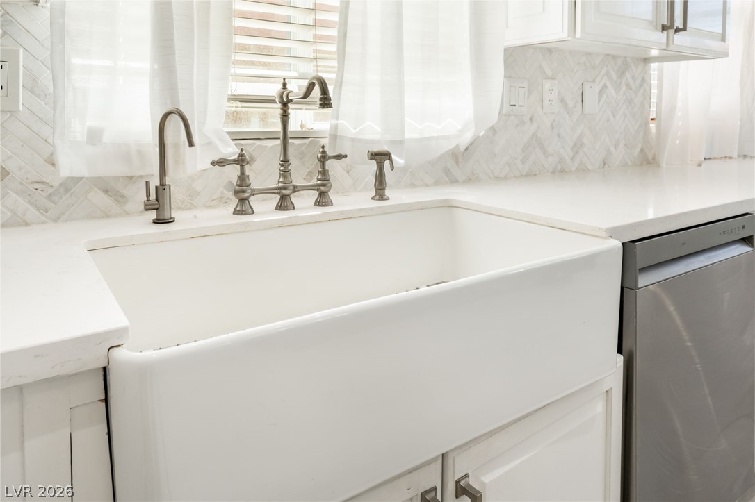 8225 Weeping Springs Avenue Las Vegas NV 89131