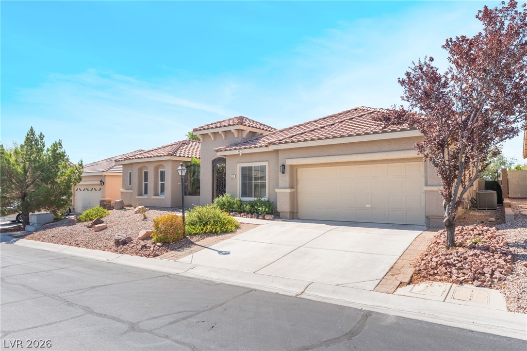 8225 Weeping Springs Avenue Las Vegas NV 89131