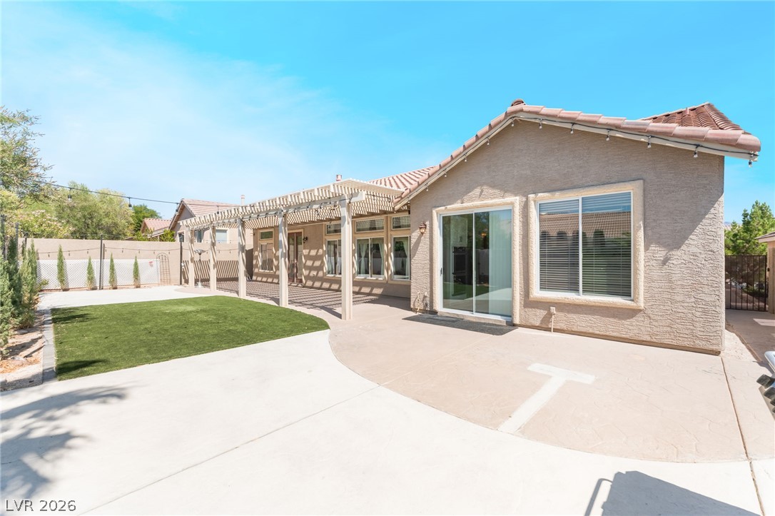 8225 Weeping Springs Avenue Las Vegas NV 89131