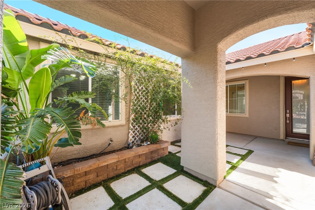 8225 Weeping Springs Avenue Las Vegas NV 89131