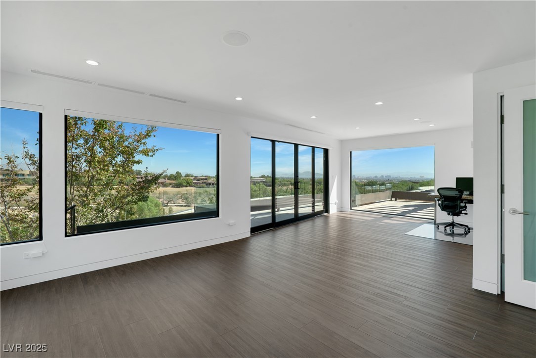 10 Ridge Blossom Road Las Vegas NV 89135