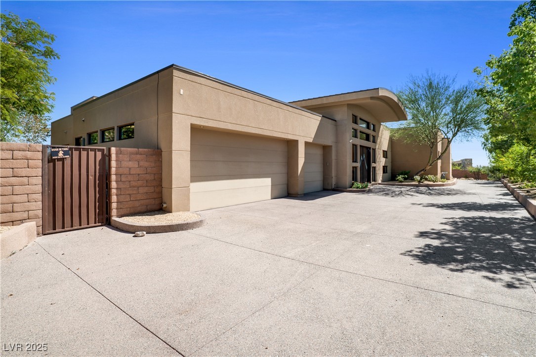 10 Ridge Blossom Road Las Vegas NV 89135