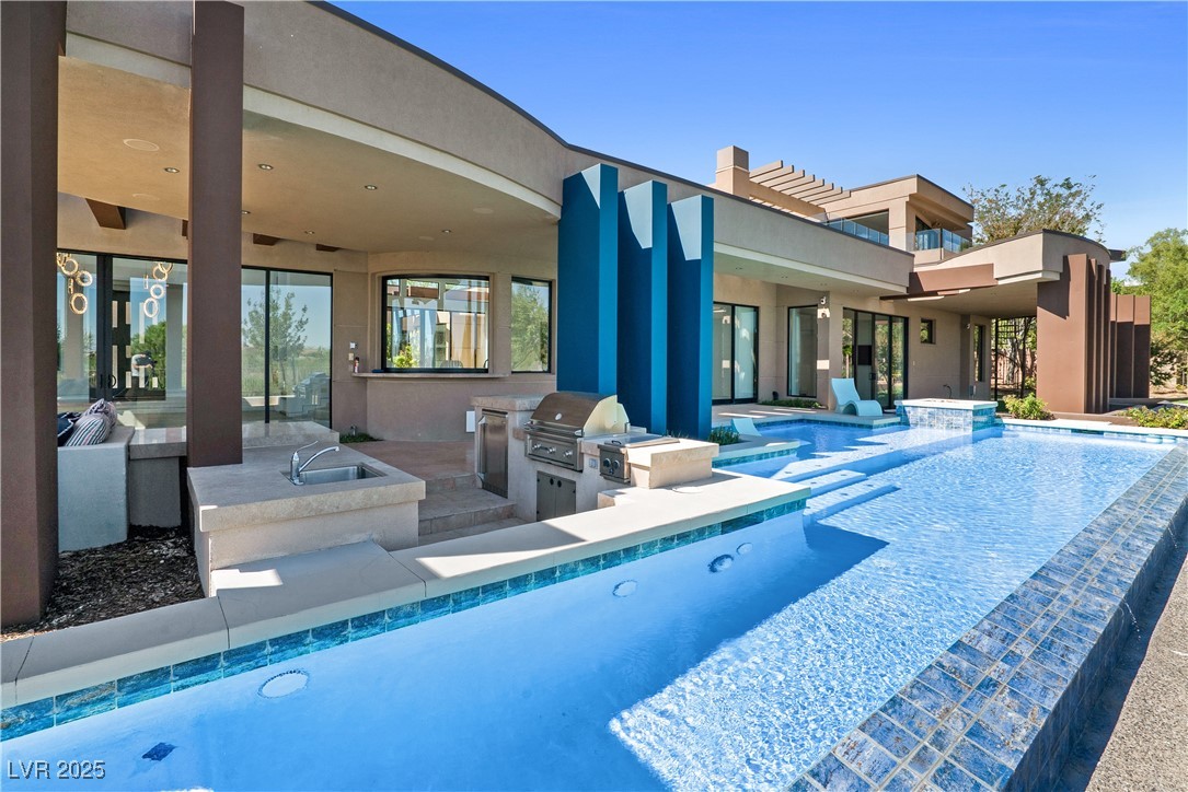 10 Ridge Blossom Road Las Vegas NV 89135