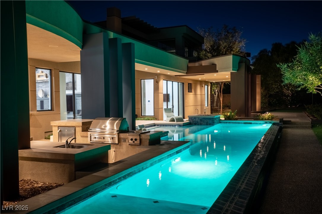 10 Ridge Blossom Road Las Vegas NV 89135