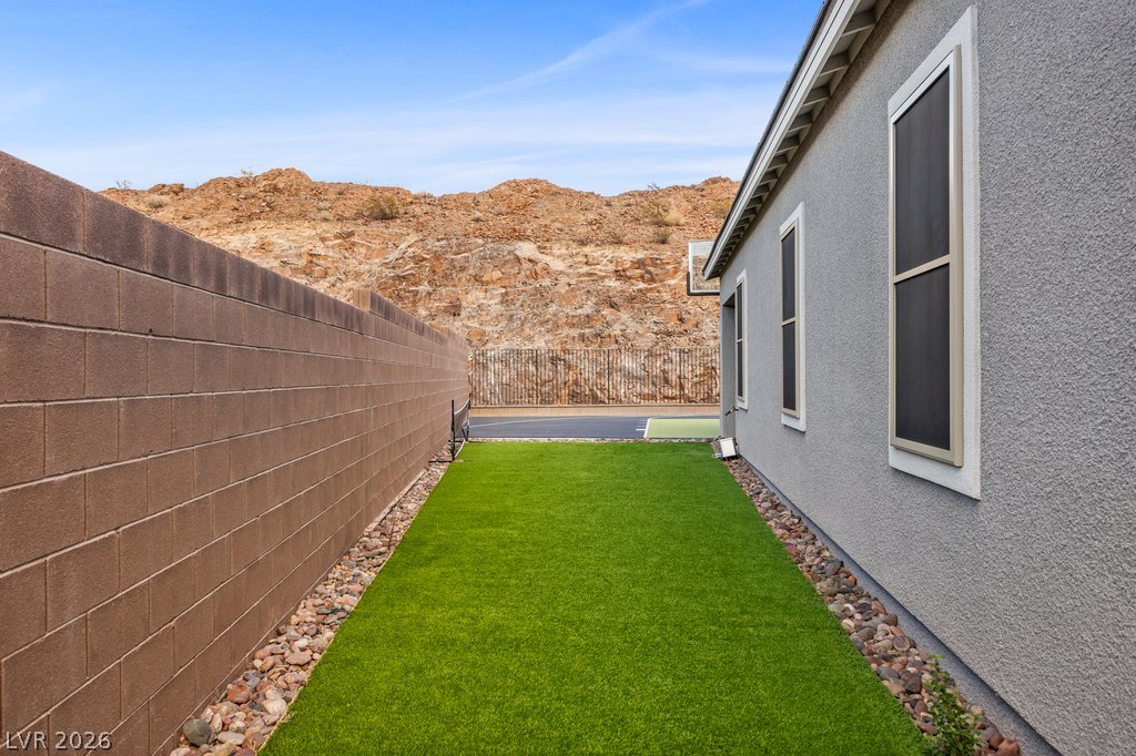1944 Regal Bluff Drive Henderson NV 89052