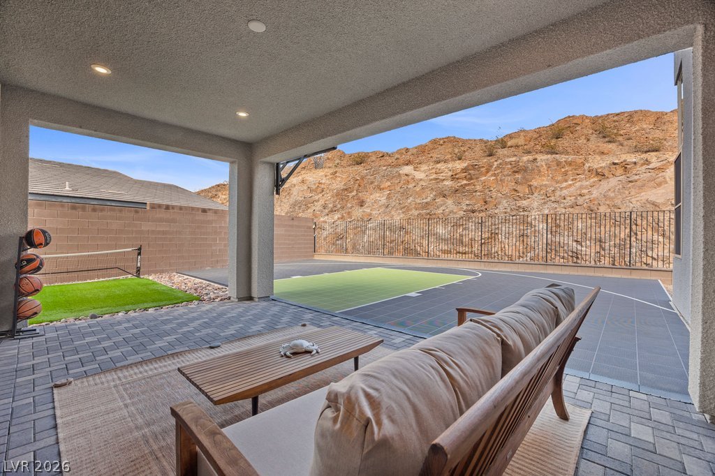 1944 Regal Bluff Drive Henderson NV 89052