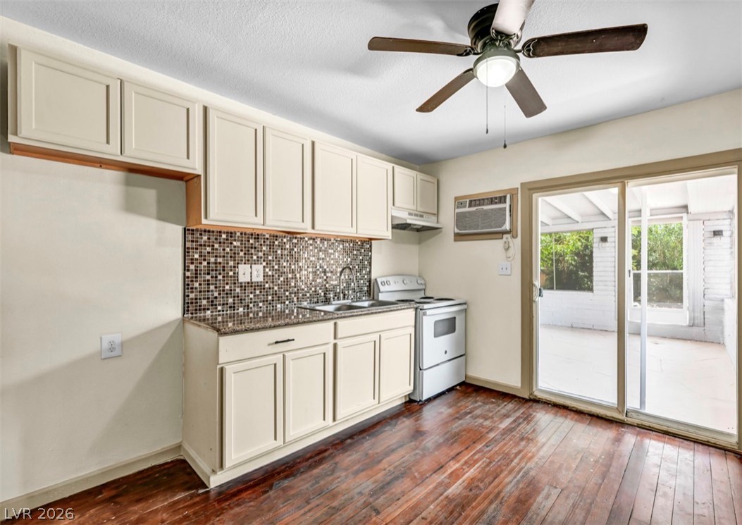 3 Wyoming Avenue Henderson NV 89015