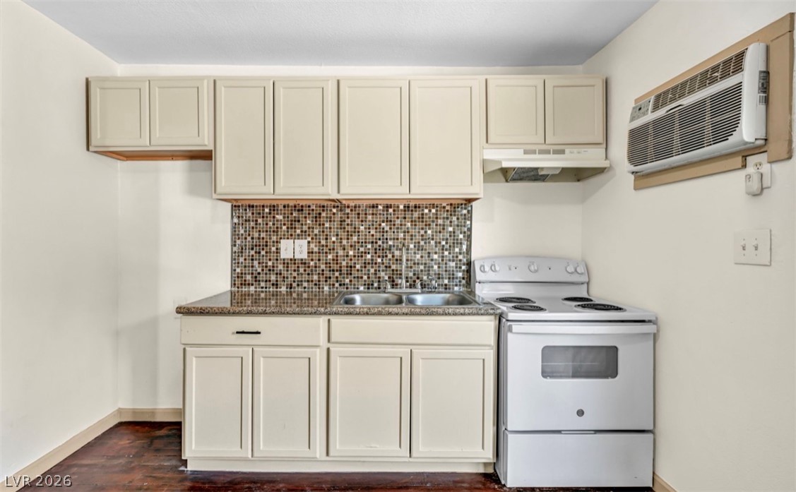 3 Wyoming Avenue Henderson NV 89015