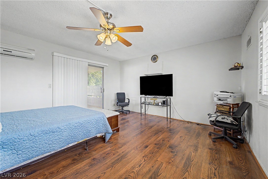 3537 Victory Avenue Las Vegas NV 89121