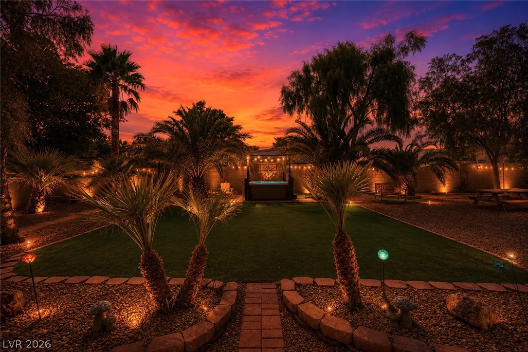 6831 Rose River Falls Street Las Vegas NV 89131