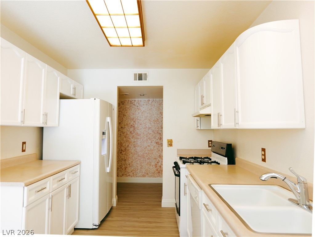 8464 Vast Horizon Avenue Las Vegas NV 89129