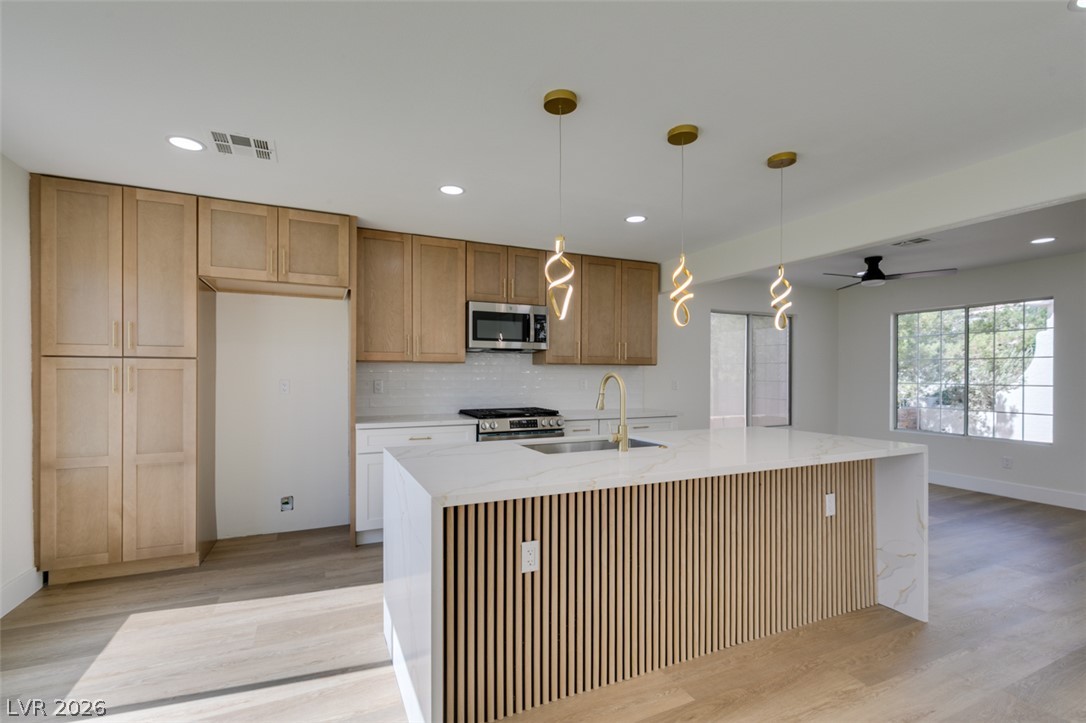 7708 License Street Las Vegas NV 89131
