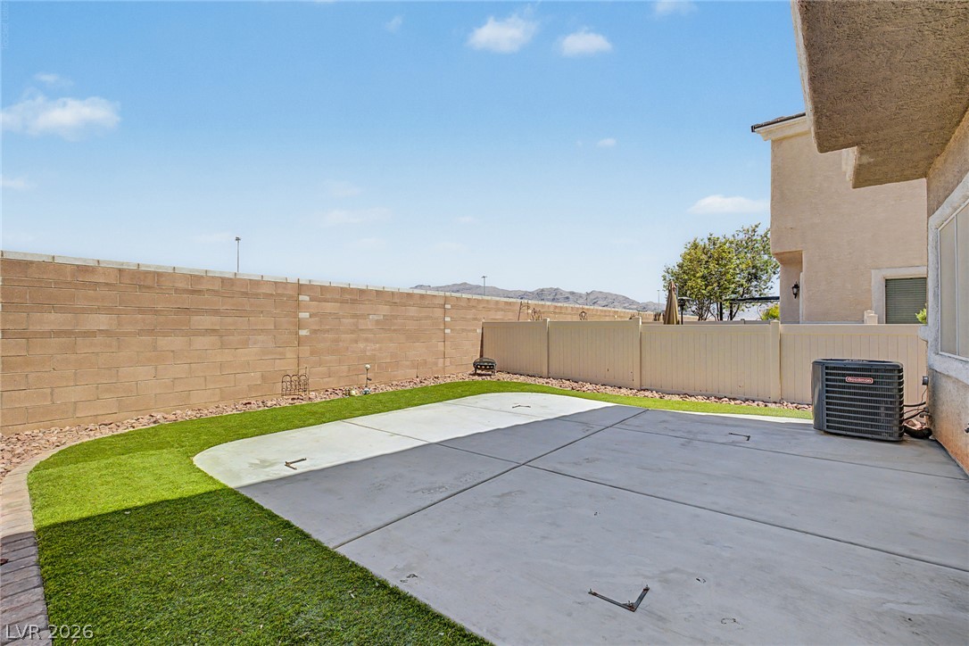 6721 Lookout Lodge Lane 2 North Las Vegas NV 89084