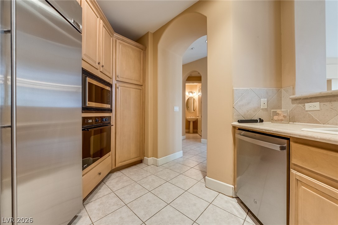 10 Strada Principale Henderson NV 89011