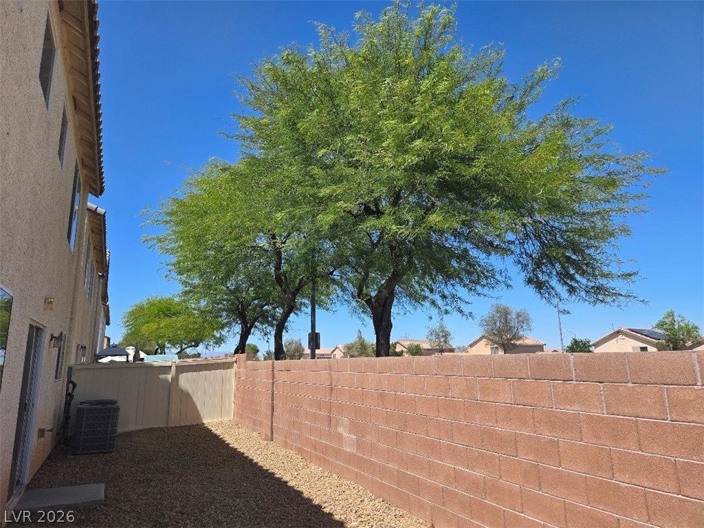 8032 Dardanelle Valley Street Las Vegas NV 89139
