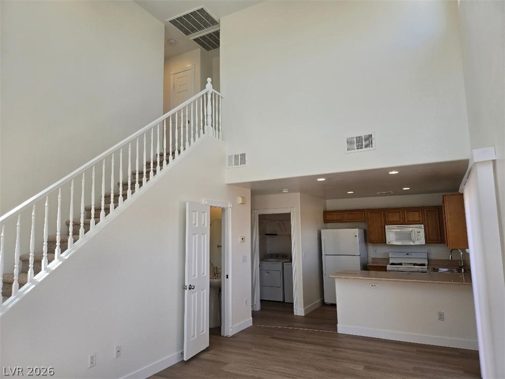 8032 Dardanelle Valley Street Las Vegas NV 89139