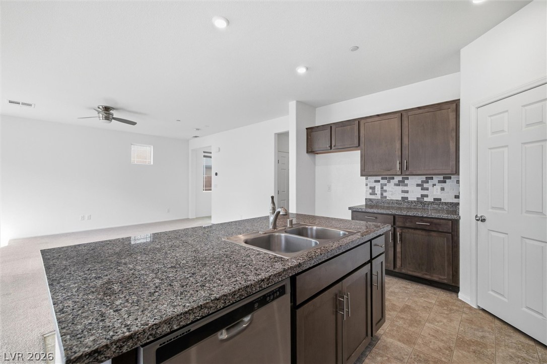 6047 Castle Gardens Avenue Las Vegas NV 89130
